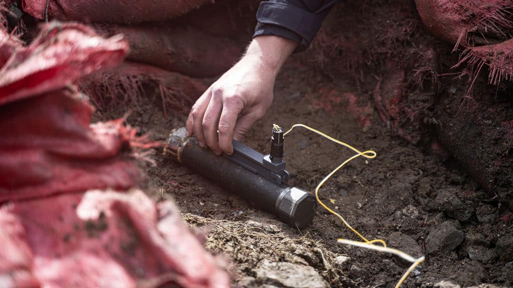 Alford Dioplex EOD positioned against a pipe bomb