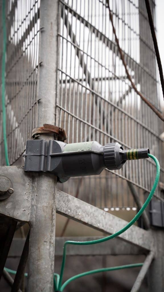 Rebar Cutter in position against target